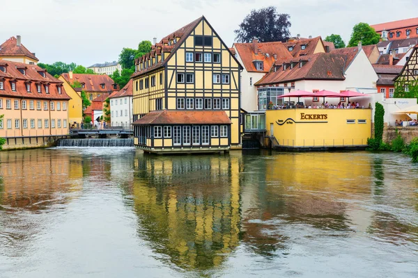 Bamberg Almanya Haziran 2019 Bavyera Nın Bamberg Kentindeki Regnitz Nehrine — Stok fotoğraf