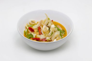 Kızarmış kalamar tuzlu yumurta ile