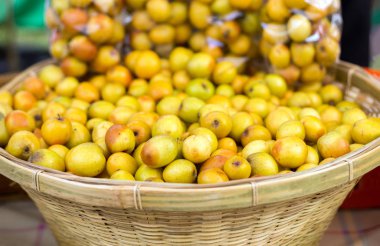 hünnap veya maymun elma sepeti 