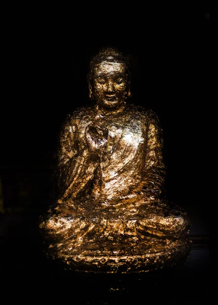 골드 종이 조각 Buddism — 스톡 사진