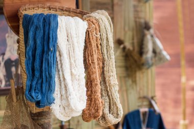 sepet içinde ipek renk