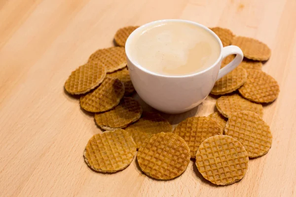 Homemade stroopwafel snack with coffee on wood — Stock Photo, Image