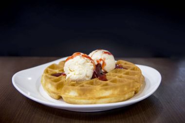 dondurma yumuşak waflle