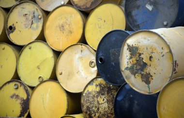 geri dönüşüm için eski yağ tankı