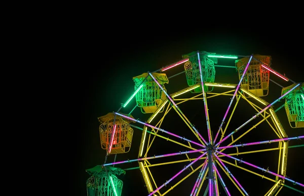 Ferris roue avec néon lumière — Photo