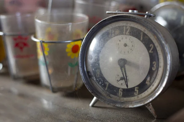 Old vintage alerm clock on table — Stock Photo, Image