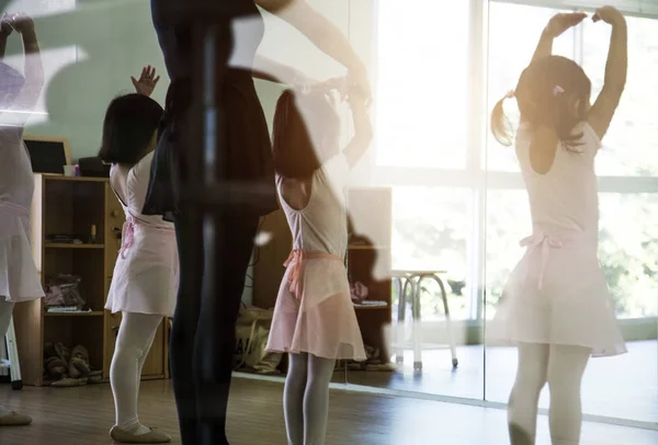 Çocuk uygulama bale dans