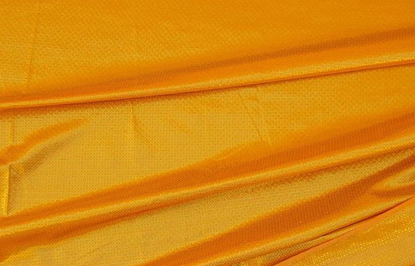 Złoty tajski wzór tkaniny tekstury na tle — Zdjęcie stockowe