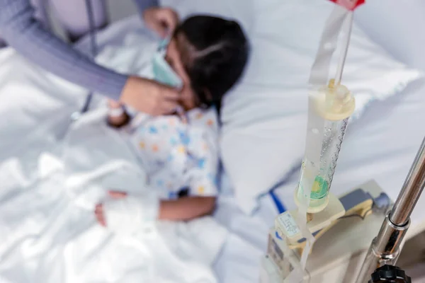 Close Injeção Para Criança Amamentando Situação Vírus Pandemia Gripe Corona — Fotografia de Stock