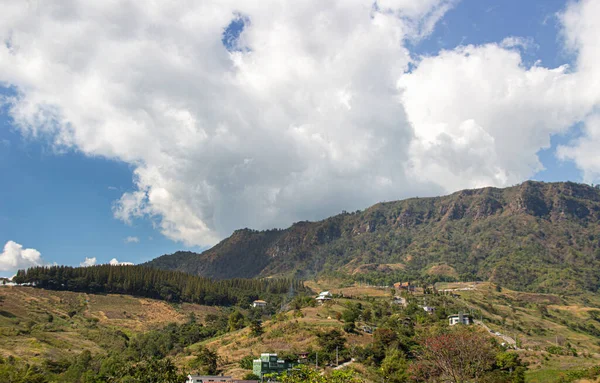 Beautiful Mountain Town Landscape View Clear Sky — Stock Photo, Image