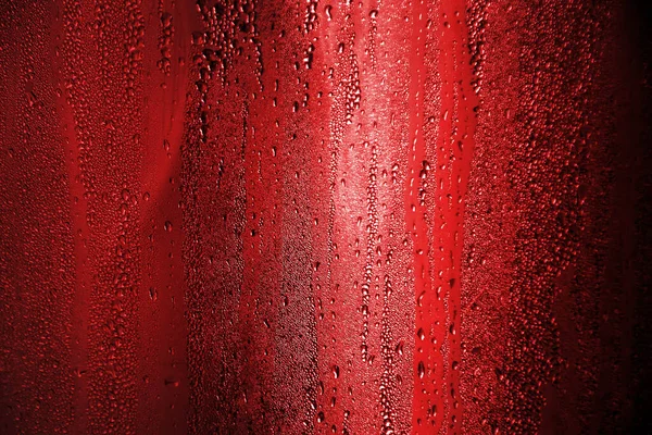 Arkaplan için demir soğutucunun üzerine su damlası