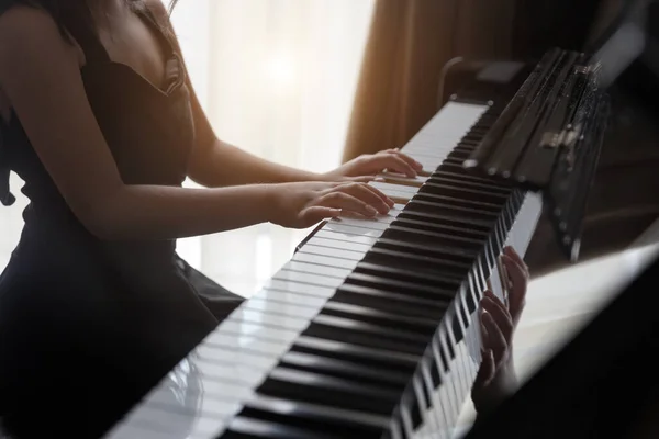 Mano Bambini Pratica Suonare Pianoforte Abilità Abilità Musica Futura Occupazione — Foto Stock