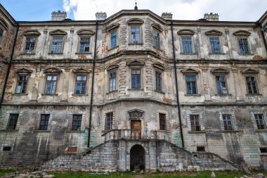 eski pidhirtsi Kalesi