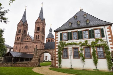 Eski manastır Seligenstad, Einhard-Basilika, Almanya