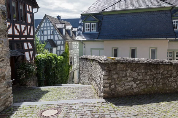 Limburg, Niemcy, centrum starego miasta, wąska ulica kamienne — Zdjęcie stockowe