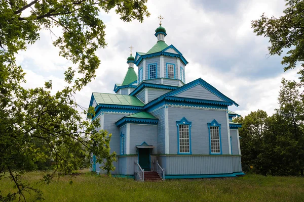 Chiesa ortodossa in legno — Foto Stock