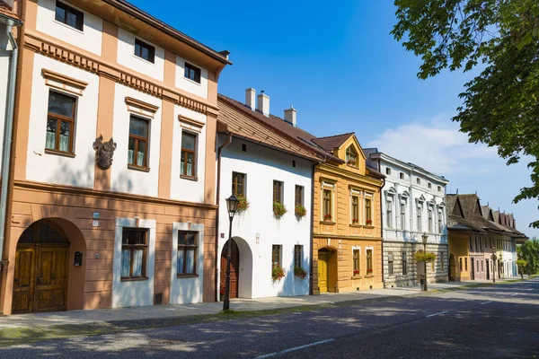 Старе місто Spisska Sobota, барвисті будинки. Попад (Словаччина) — стокове фото