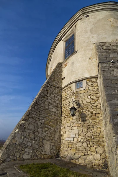 Fortaleza. Castillo de Olesko fuera . — Foto de Stock