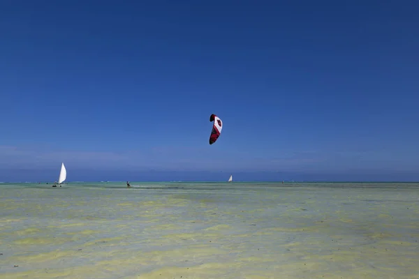 Costa Isla Zanzíbar Cerca Aldea Jambiani Tanzania Turistas Todo Mundo — Foto de Stock