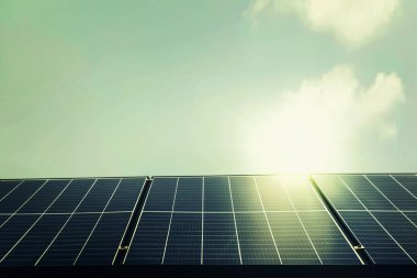 Elektriğin ulaşamadığı uzak bölgeler için güneş fotovoltaik panelleri