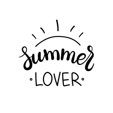 El yazısıyla yazılan Yaz Aşkı tabiri. Beyaz arka planda izole edilmiş, güneş çizgisi olan komik olumlu bir alıntı. Fırça kaligrafi biçimi