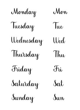 Haftanın el yazısıyla yazılmış günleri. Siyah vektör metin elementleri beyaz arkaplanda izole edildi. Kaligrafi betiği biçimi