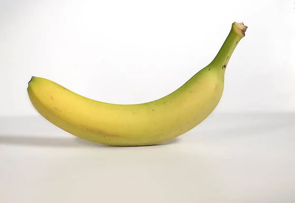 Gezond Bananenfruit Geïsoleerd Witte Achtergrond — Stockfoto