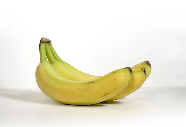 Gezonde Bananen Fruit Geïsoleerd Witte Achtergrond — Stockfoto