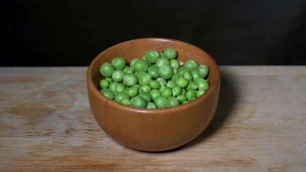 Shelled Peas Wooden Bowl — Stock Video