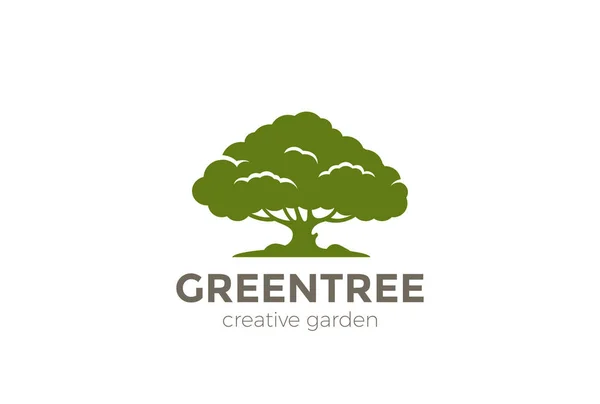 Grön Oak Tree Abstrakt Logo Design Vector Mall — Stock vektor