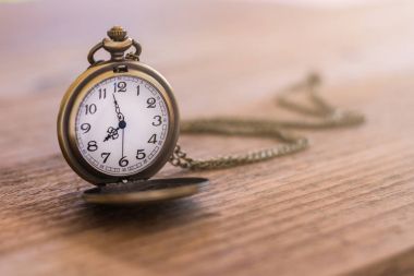 cep saati kopya alanı, kavram zaman ve iş eski ahşap tablo 