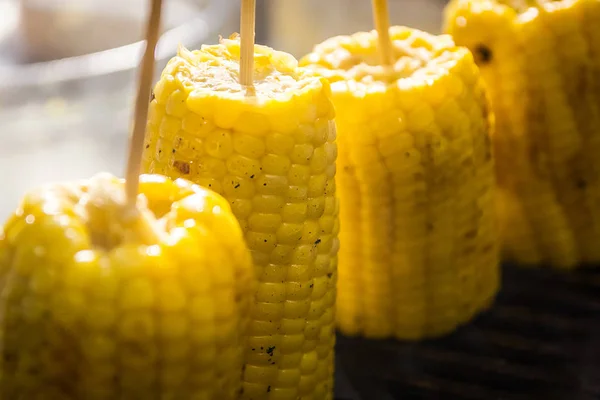 Organic grilled corn on the stove — Stock Photo, Image