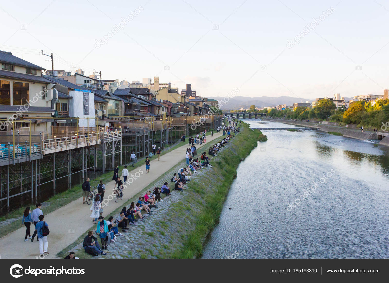 Kyoto Japan September 2017 People Enjoying Beautiful Sunset - 