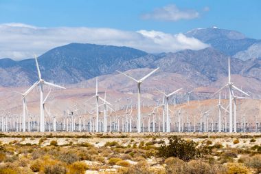 Elektrik enerjisi üretim, Palm dal, California için türbinleri yel değirmenleri. Basit bir temiz enerji