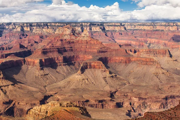 Festői kilátással a Grand Canyon Nemzeti Park, Arizona, Amerikai Egyesült Államok. Panoráma táj napsütéses napon a kék ég — Stock Fotó