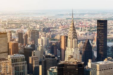 New York'un Manhattan, Chrysler Building, gökdelenler ile havadan görünümü. Empire State Binası görünümünden