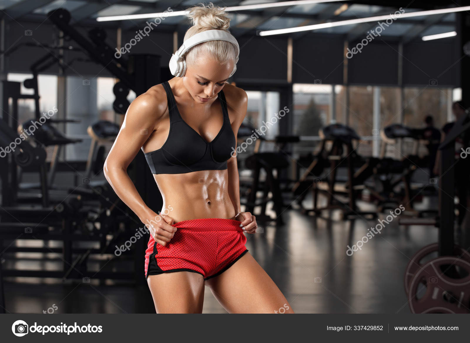 Fitness Woman Doing Stomach Vacuum Flat Belly Gym Beautiful Athletic Stock  Photo By ©Nikolas_jkd 342544560