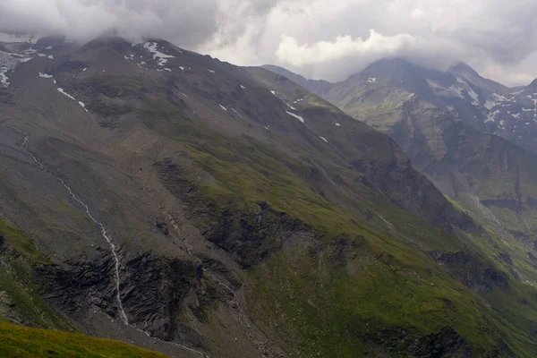 Prachtig Uitzicht Alpine Groene Berg — Stockfoto