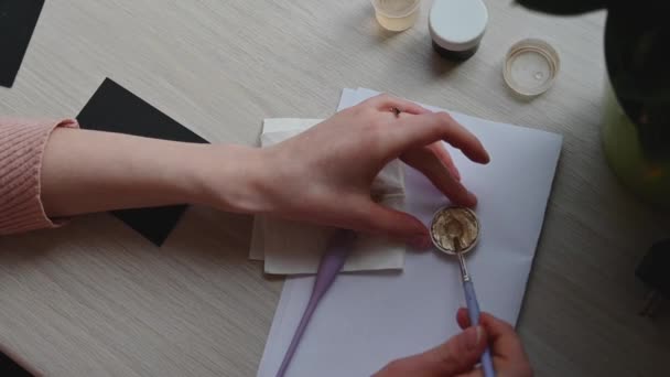 Fille Agite Encre Pour Calligraphie — Video