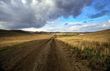 Sonbaharda Steppe tepeleri, Ural dağları