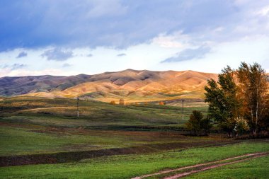 Sonbaharda Steppe tepeleri, Ural dağları