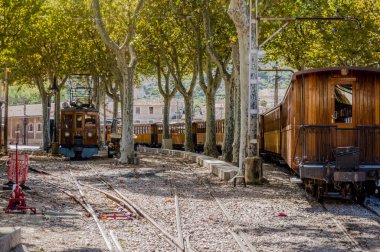 Palma de Mallorca, İspanya 'da Tren Soller ile güzel bir gezi.