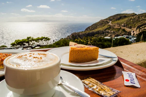 Far Formentor, Palma de Mallorca 'da küçük bir atıştırmalık.