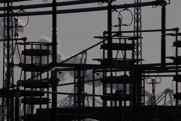 Bir kömür santrali ile üretilen elektrik enerjisi