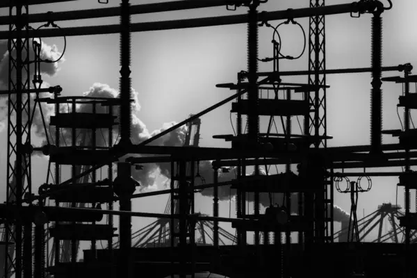 Bir kömür santrali ile üretilen elektrik enerjisi