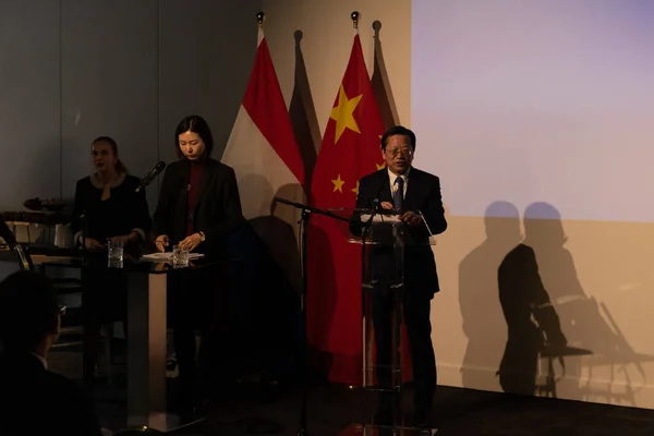 Çin 'in Hollanda Büyükelçisi tarafından 26 Şubat 2020' de Lahey 'de paylaşılan bilgiler