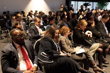 Çin 'in Hollanda Büyükelçisi tarafından 26 Şubat 2020' de Lahey 'de paylaşılan bilgiler