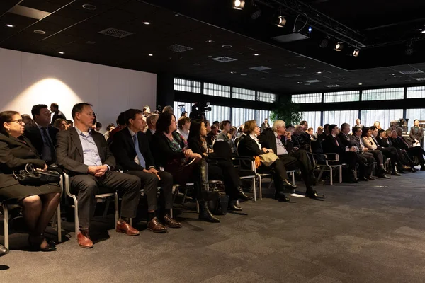 Çin 'in Hollanda Büyükelçisi tarafından 26 Şubat 2020' de Lahey 'de paylaşılan bilgiler