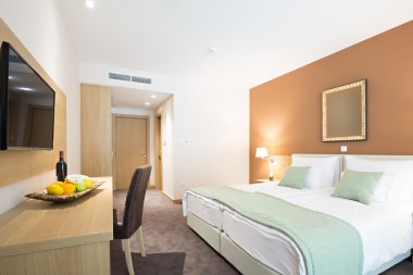 Modern güzel otel yatak odası iç