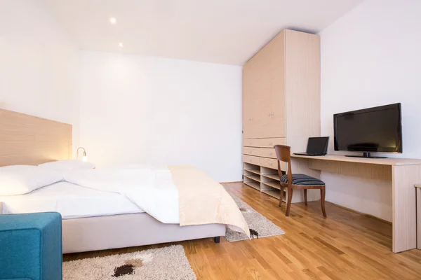 Interiör i ett modernt sovrum — Stockfoto